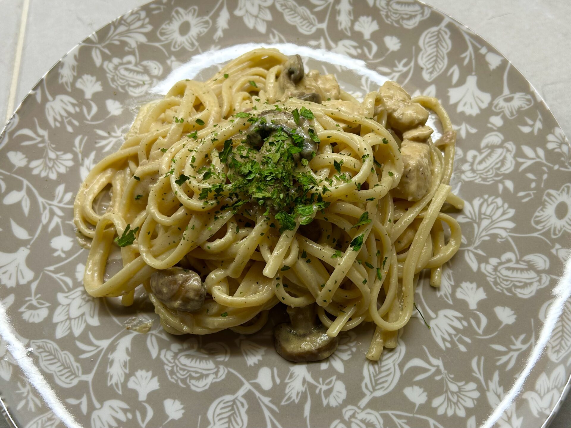 Linguine poulet sauce crème et champignons
