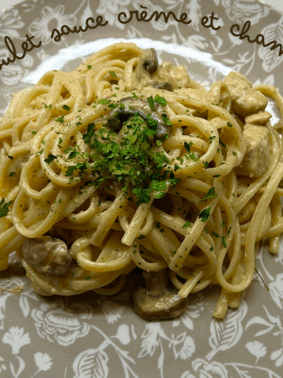 Linguine poulet sauce crème et champignons